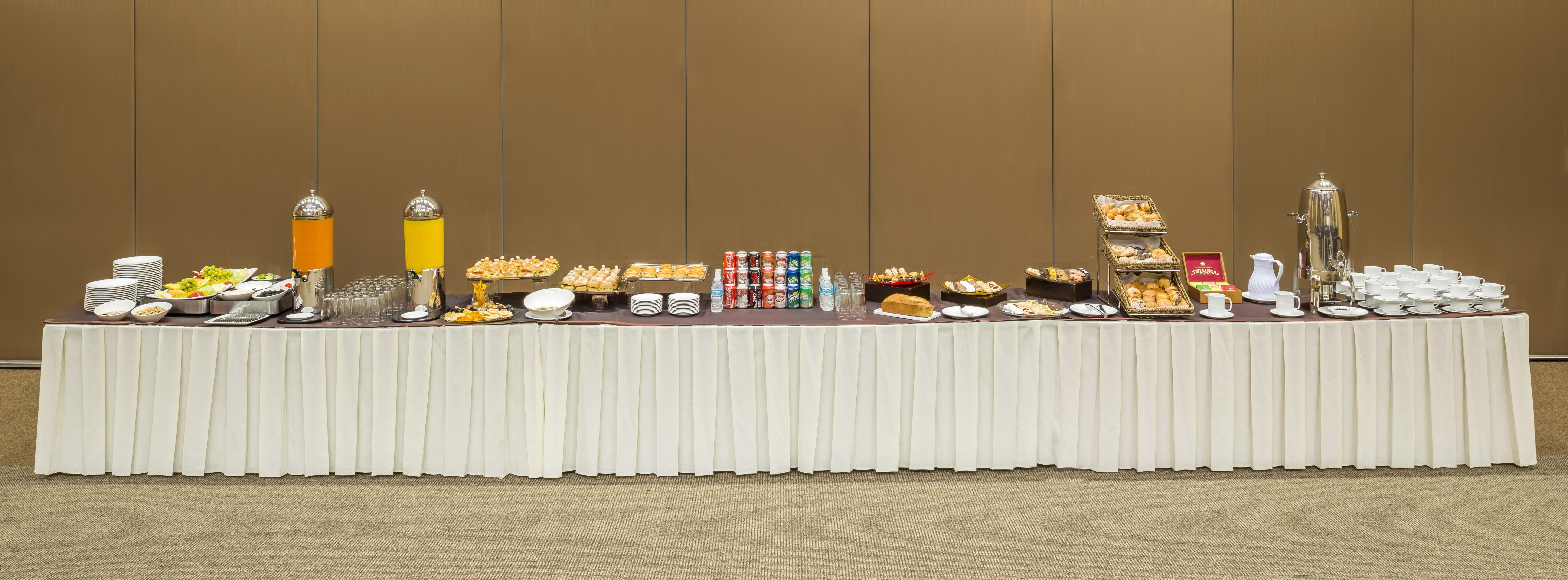 Camino Real Santa Fe Hotel Mexico City Exterior photo A refreshment table