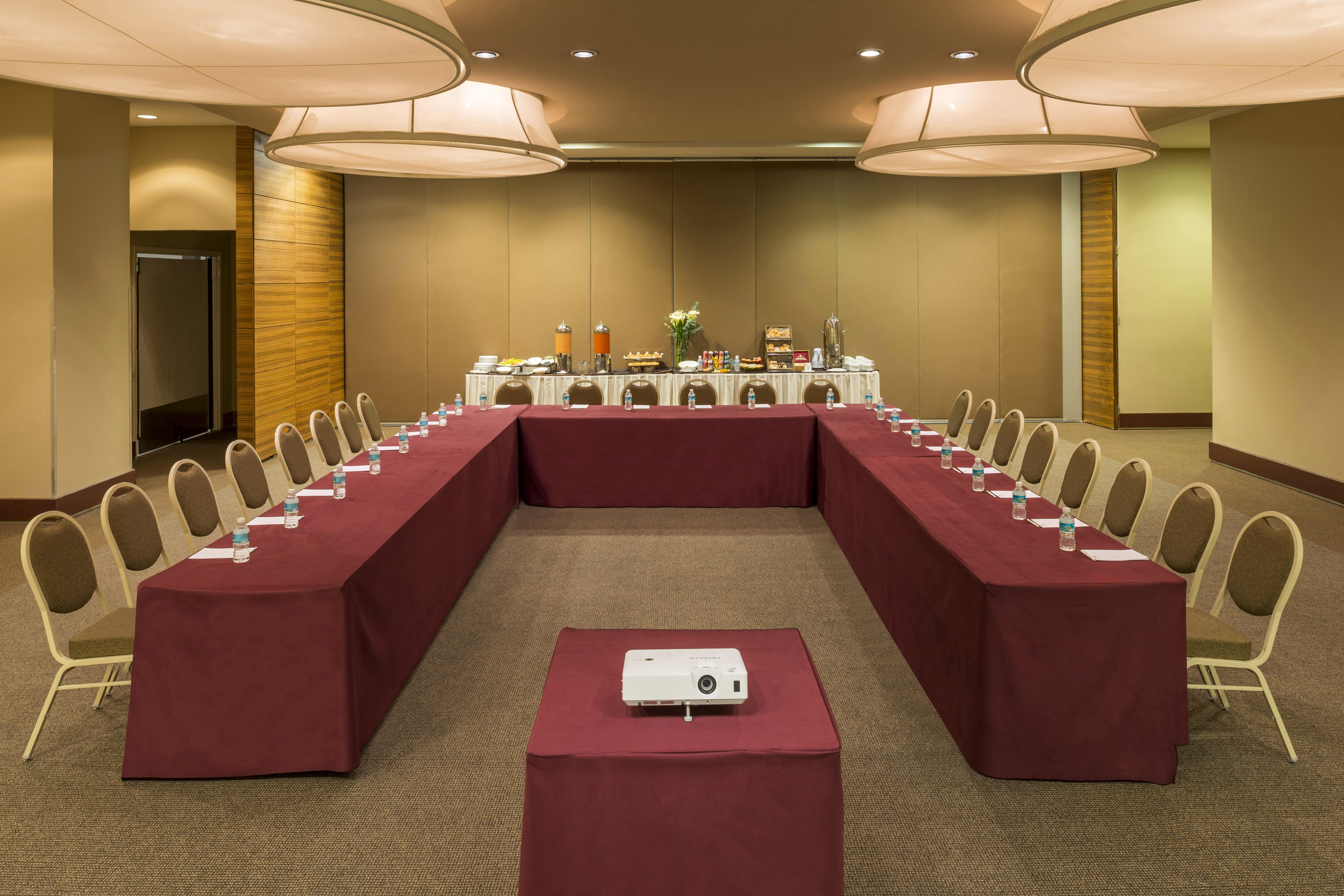 Camino Real Santa Fe Hotel Mexico City Exterior photo U-shaped table layout